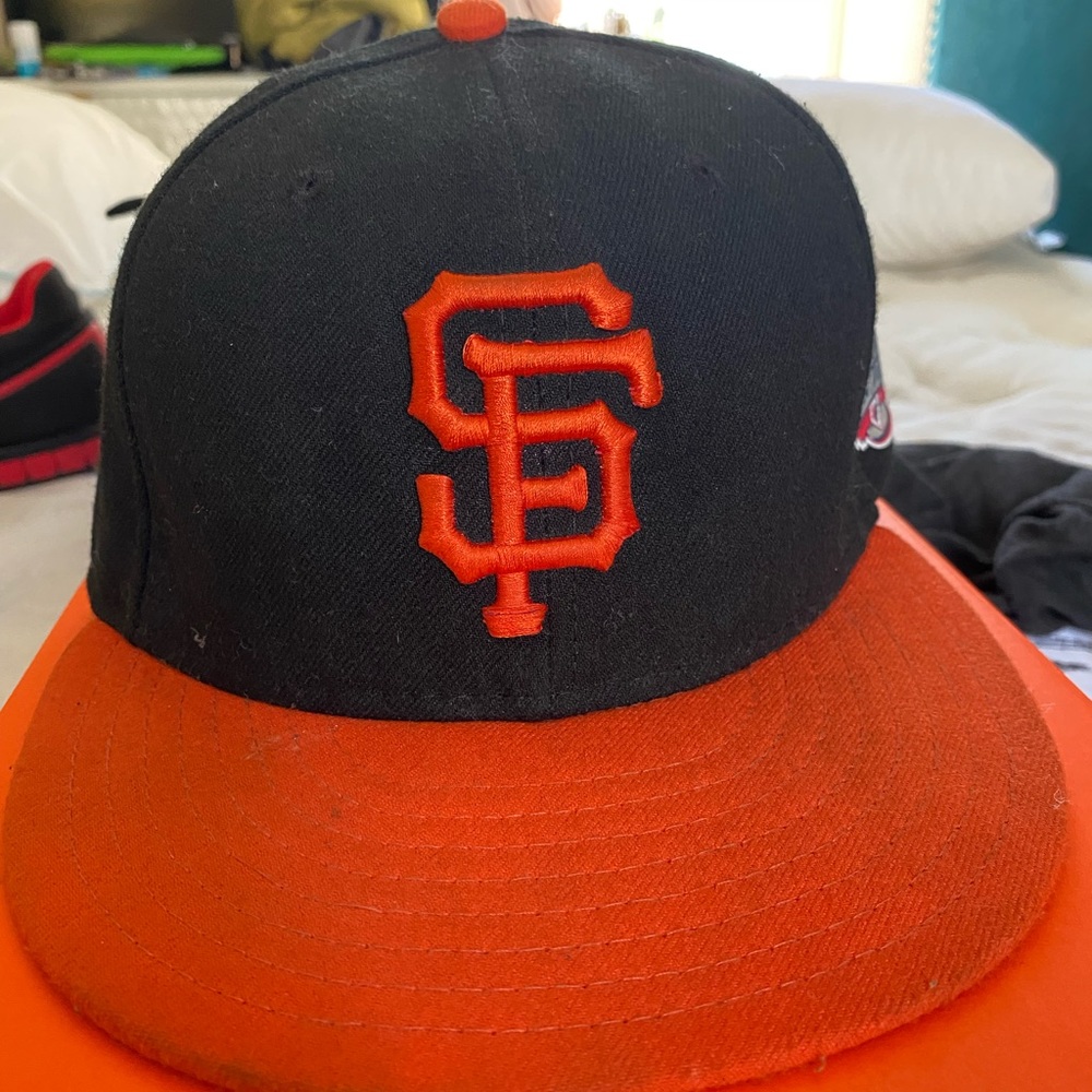 SF Giants fitted hat 7 1/4 (World Series 2012) used